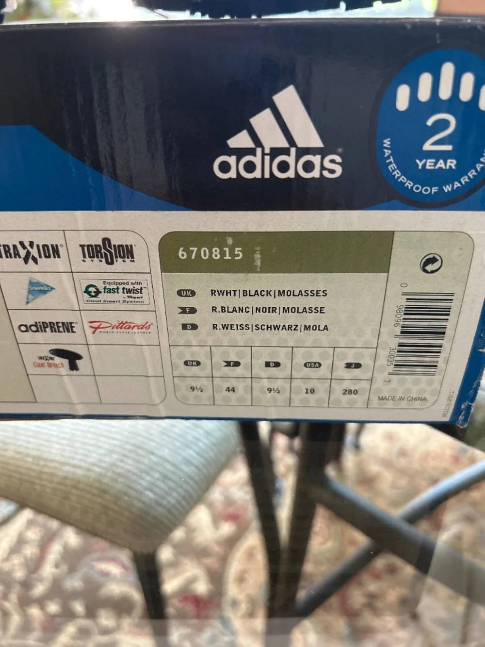 Golf shoes